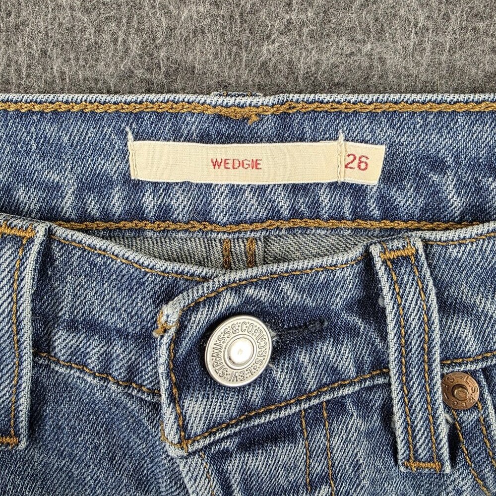 Levis Wedgie Tapered Jeans Womens 26x27 Blue Medium Wash Slim Stretch - Picture 6 of 14